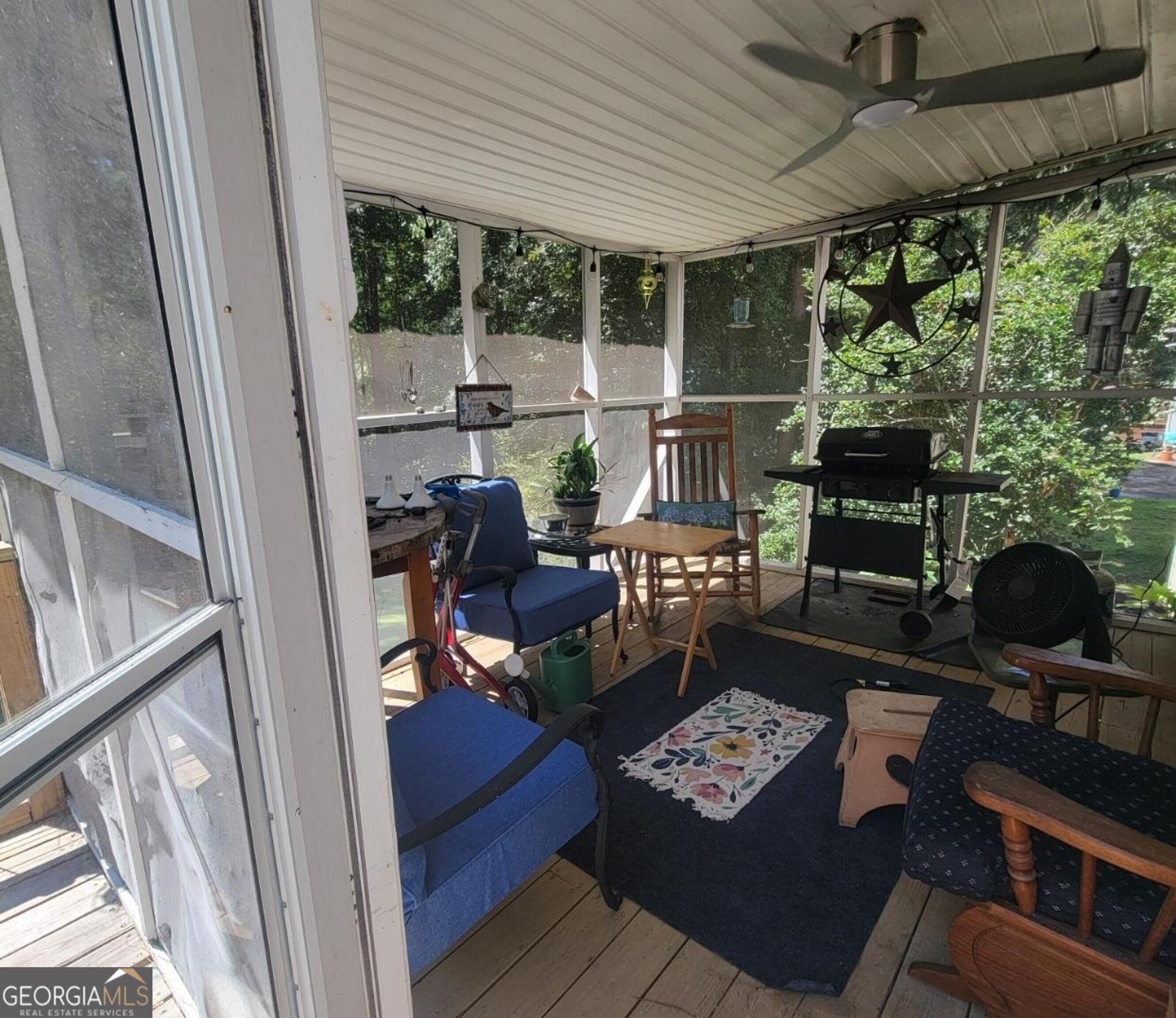 205 Pinehaven Drive Property Photo 16