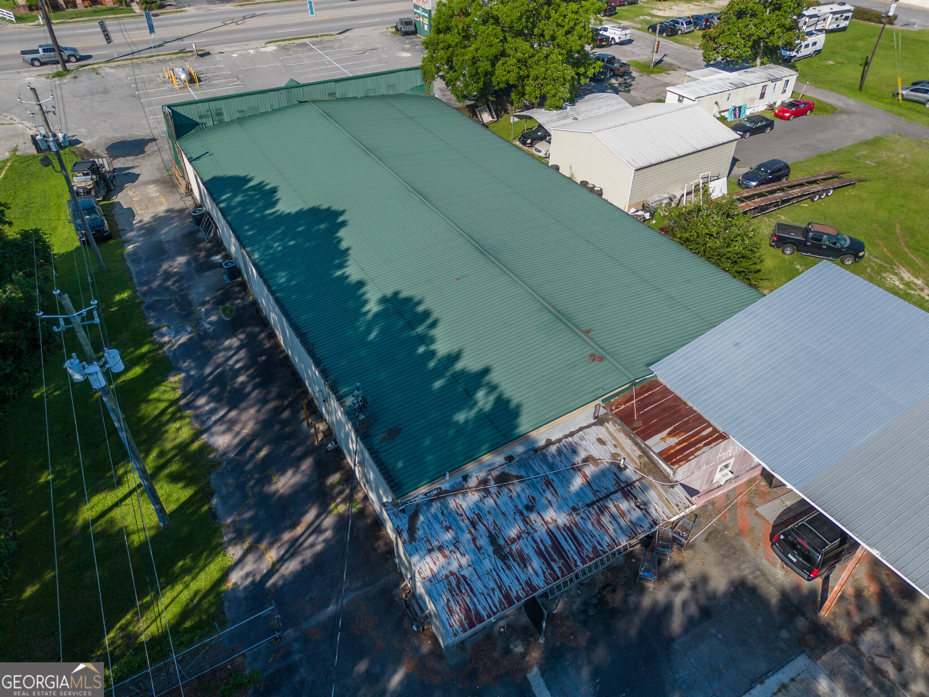 2023 Memorial Drive Property Photo 10