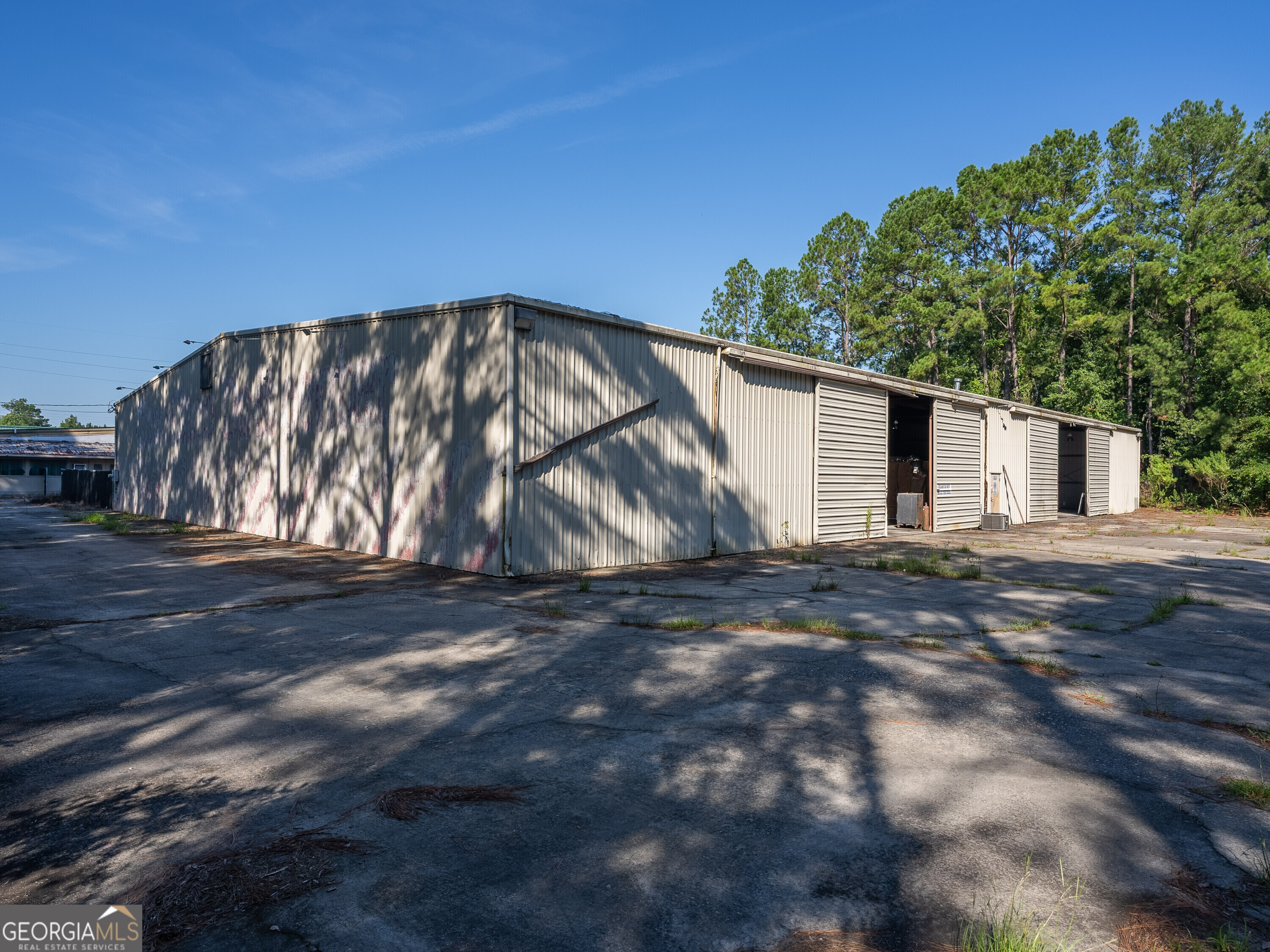 2023 Memorial Drive Property Photo 19