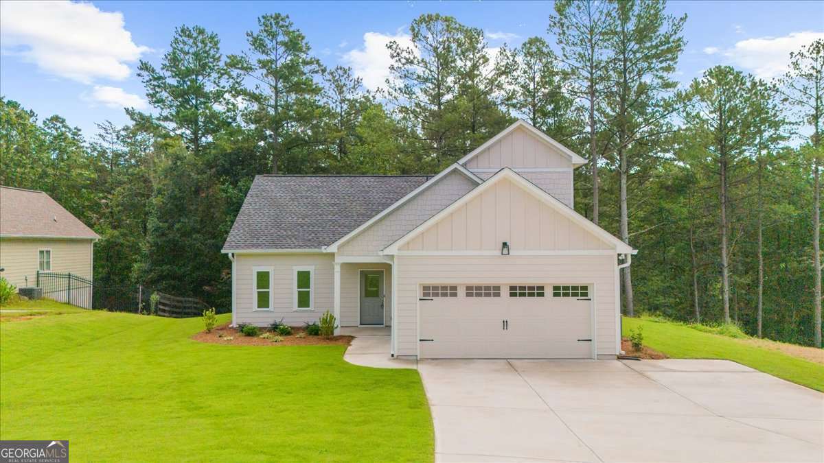 370 West Woods Drive Property Photo 1