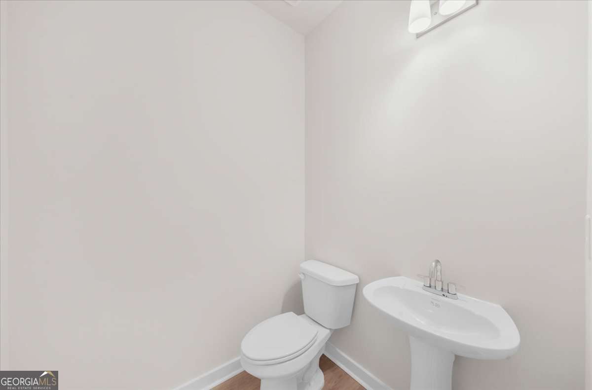 370 West Woods Drive Property Photo 5