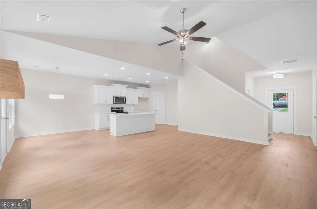 370 West Woods Drive Property Photo 12