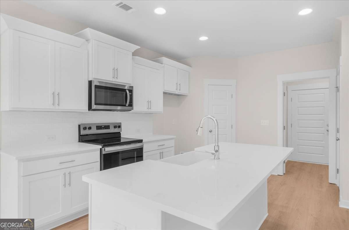 370 West Woods Drive Property Photo 13