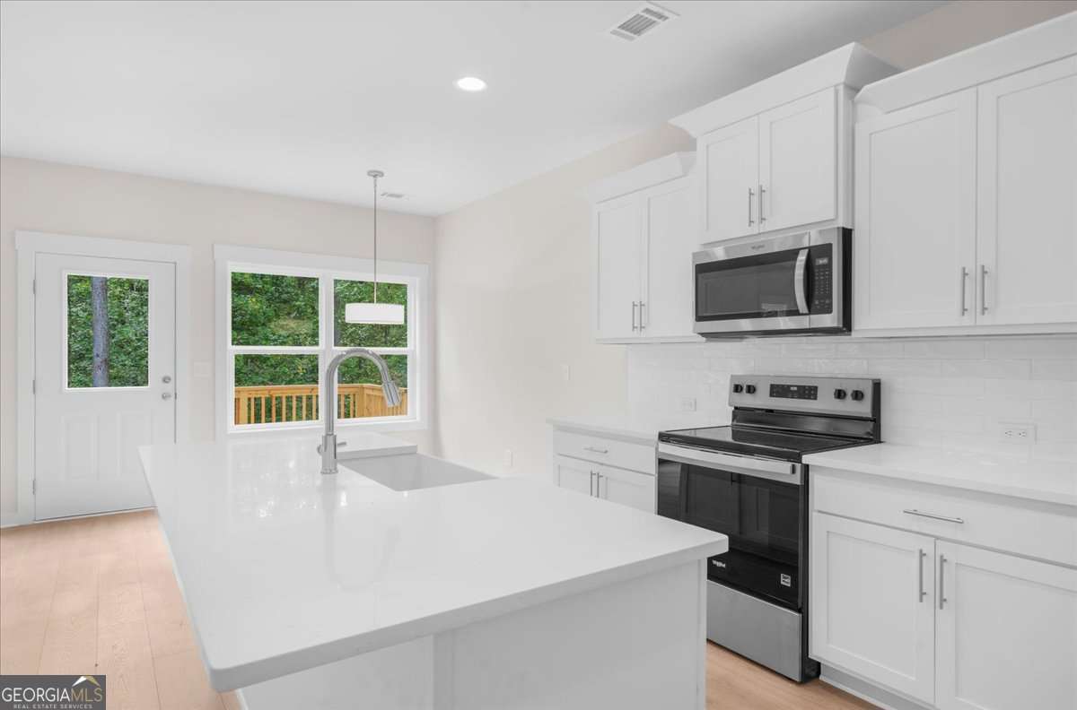 370 West Woods Drive Property Photo 14