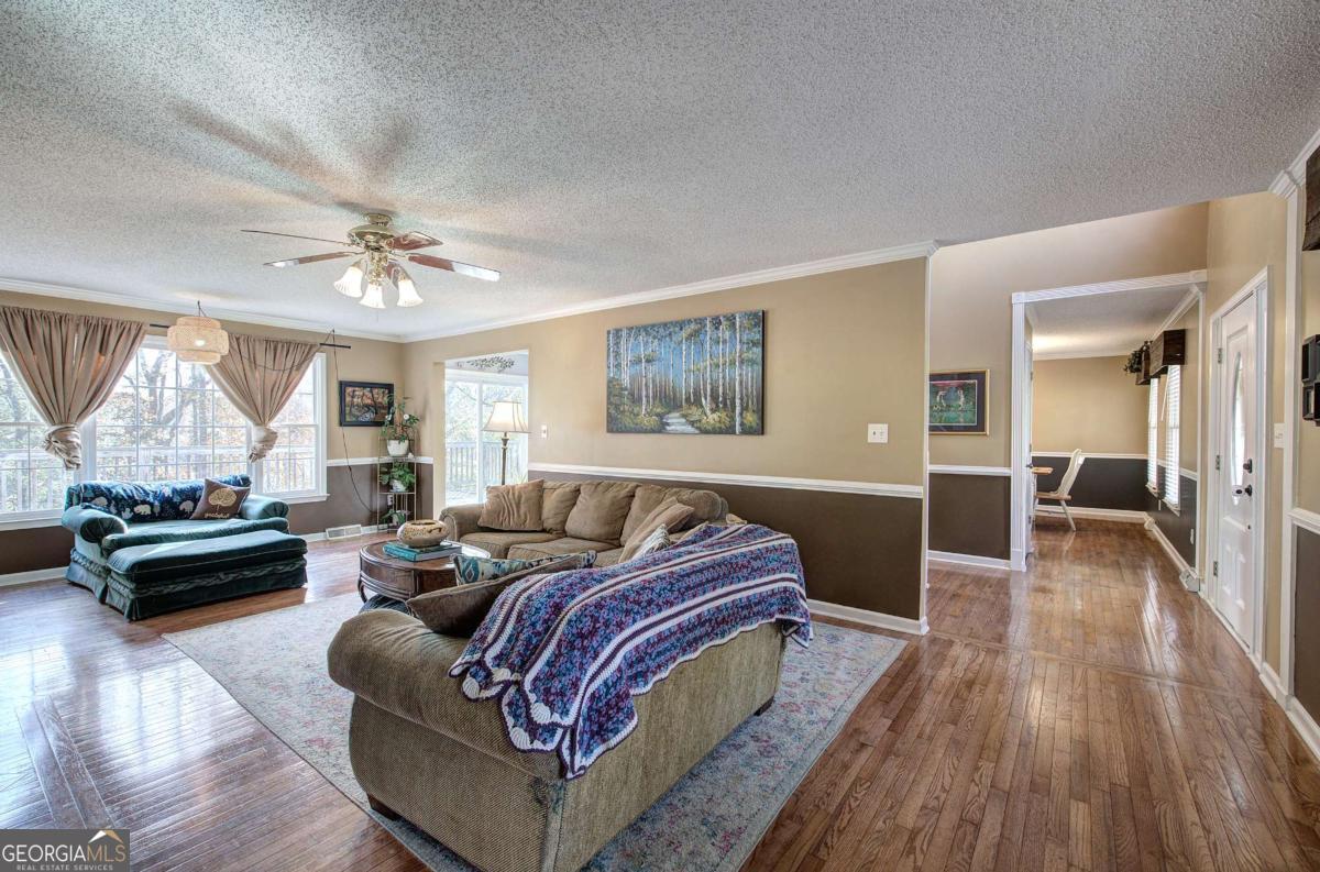 35 Miltons Walk Se Property Photo 13