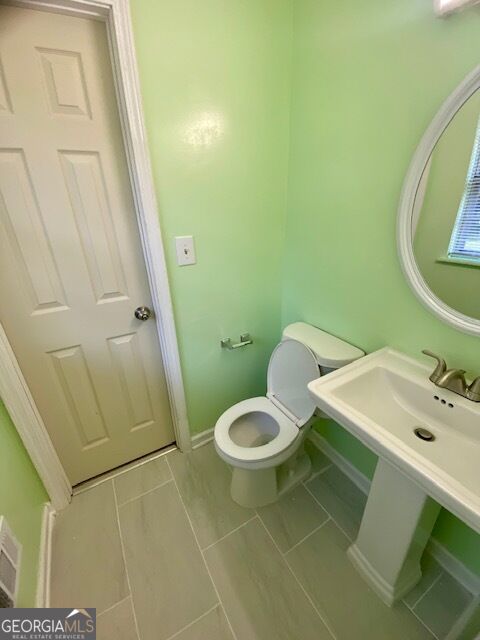 6425 Westbury Road Property Photo 9