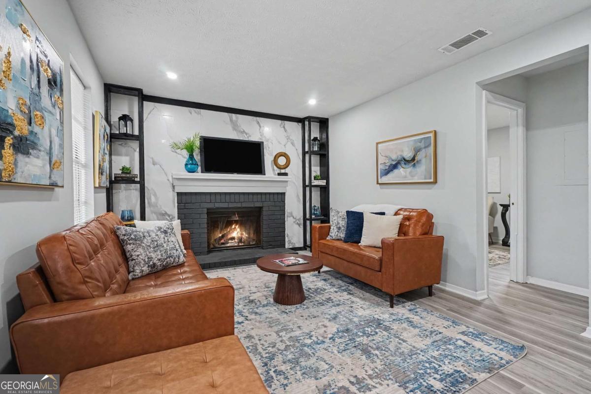 4584 Garden Hills Drive Property Photo 10