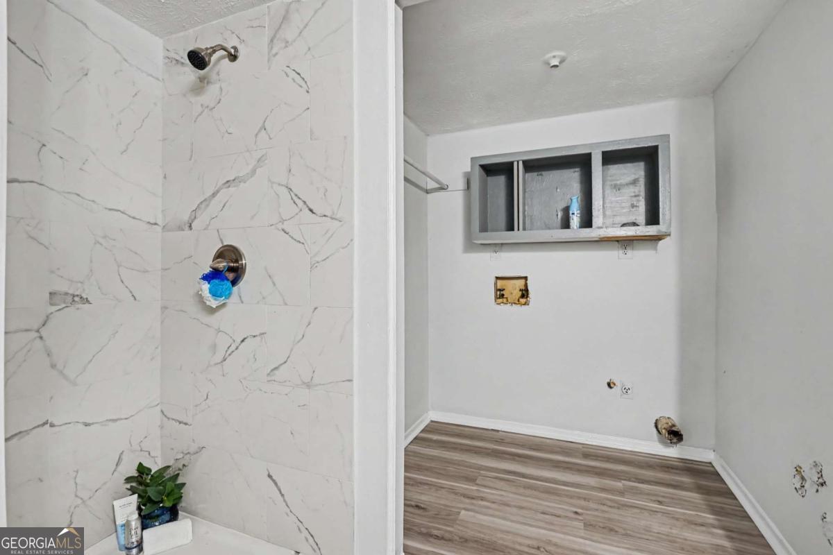 4584 Garden Hills Drive Property Photo 21