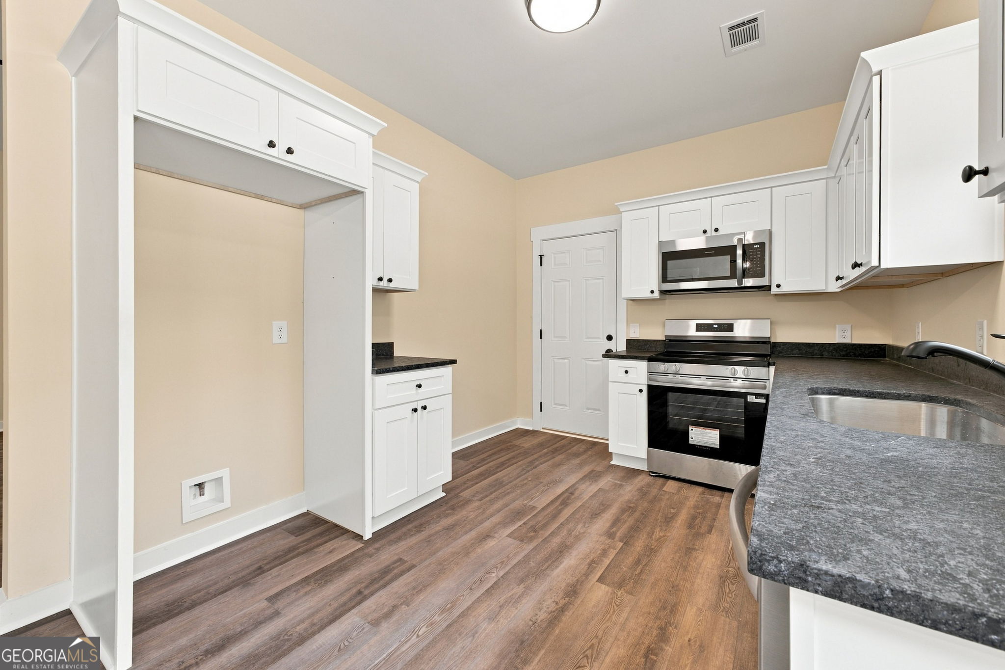 45 Albert Avenue Nw Property Photo 14