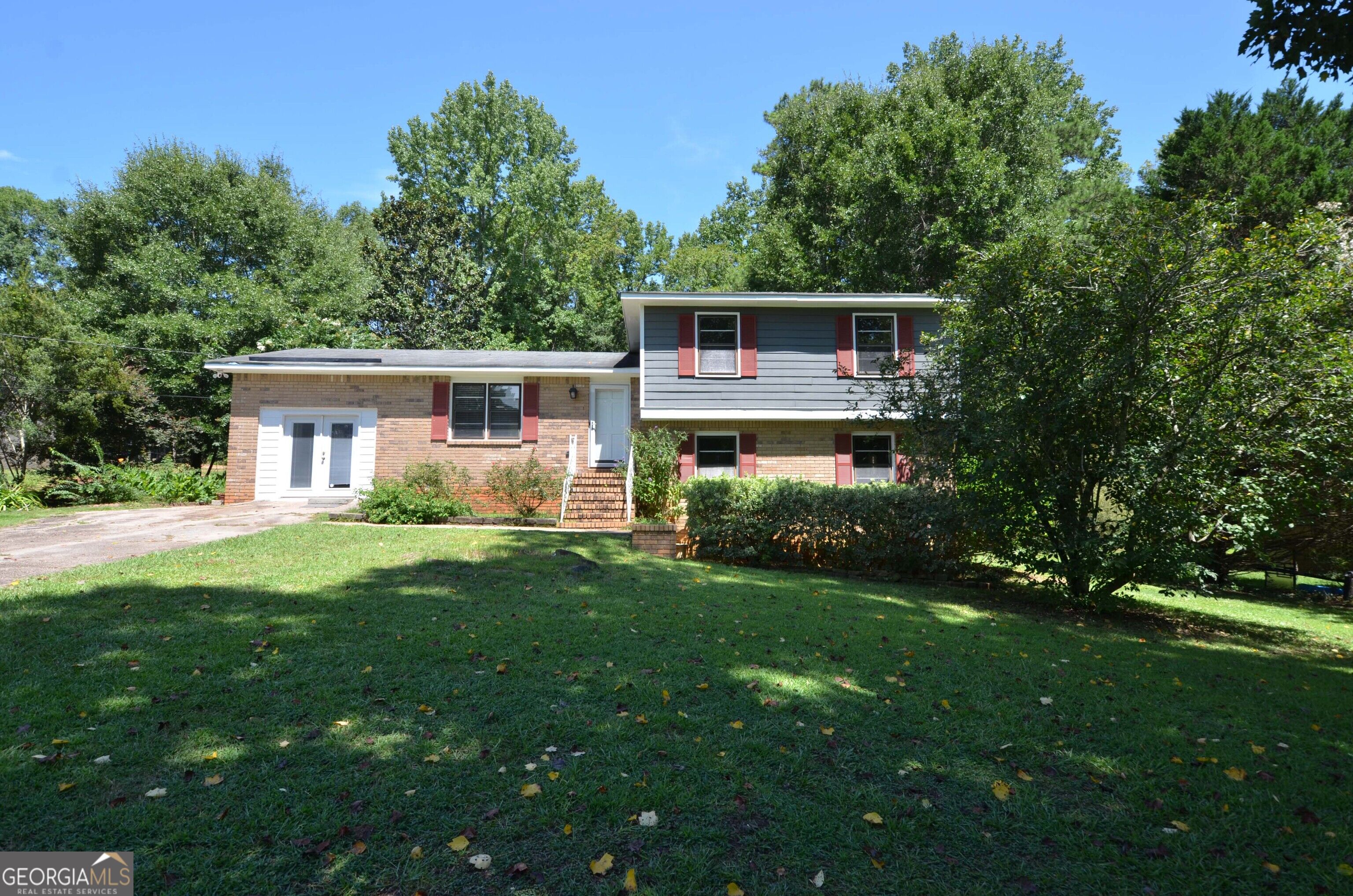 202 Sivell Road Property Photo 1