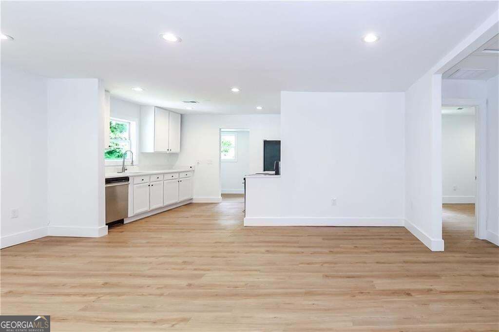 2130 Donald Lee Hollowell Parkway Nw Property Photo 2