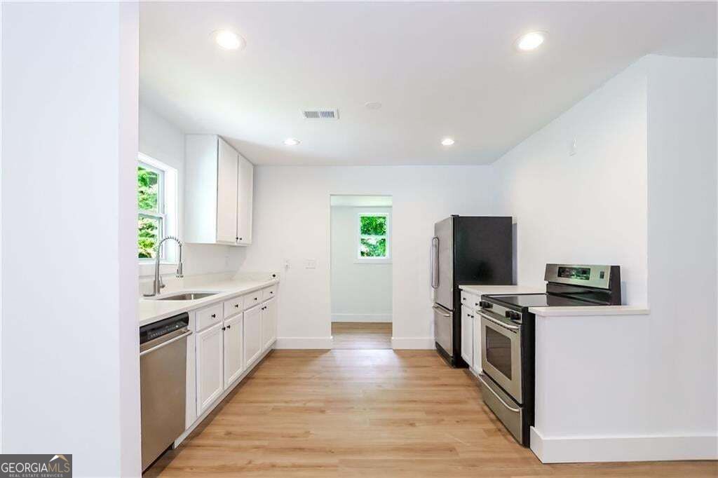 2130 Donald Lee Hollowell Parkway Nw Property Photo 3