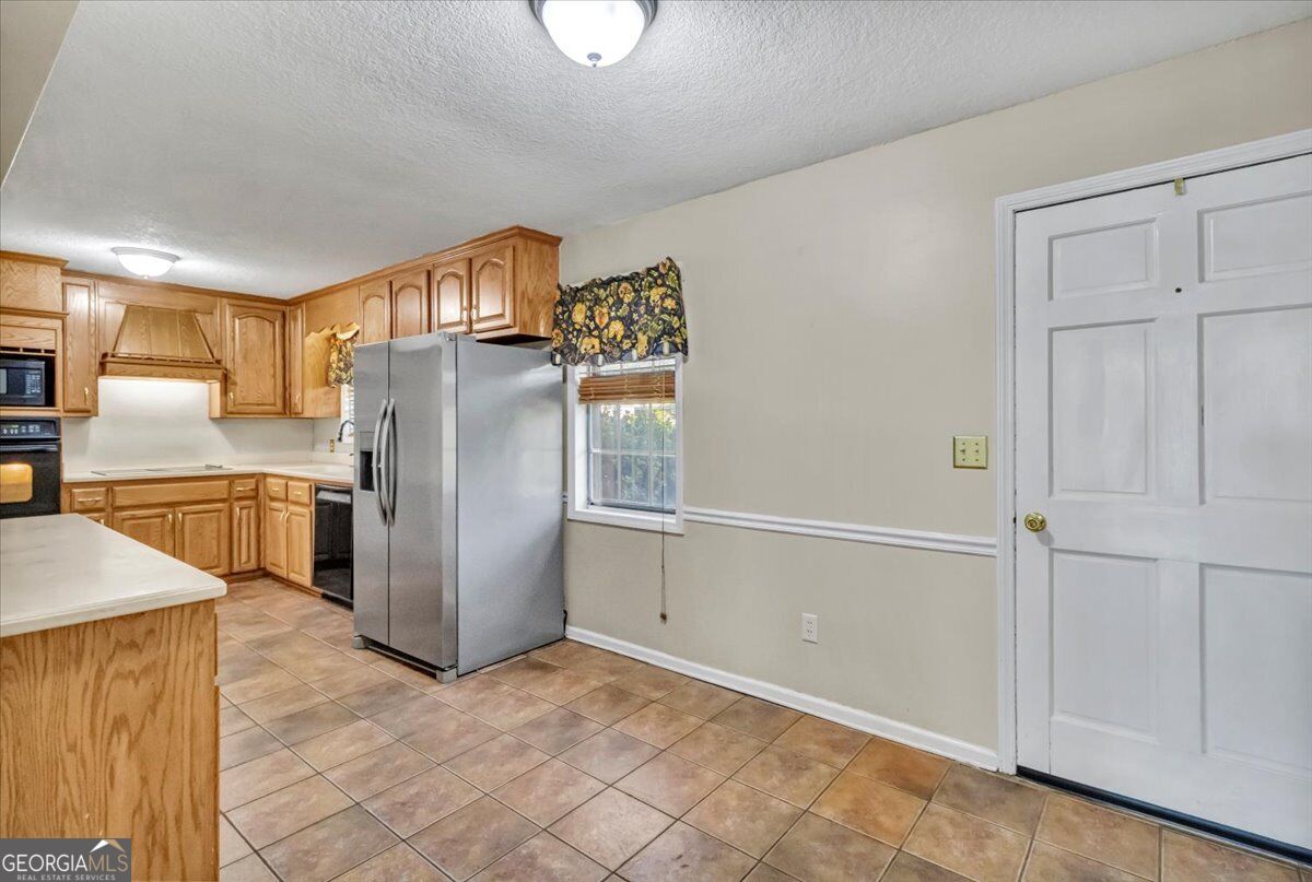 443 Lakeshore Road Property Photo 24