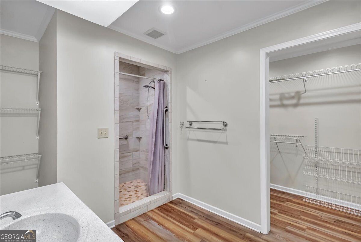 443 Lakeshore Road Property Photo 27