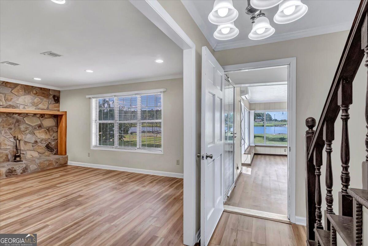 443 Lakeshore Road Property Photo 30