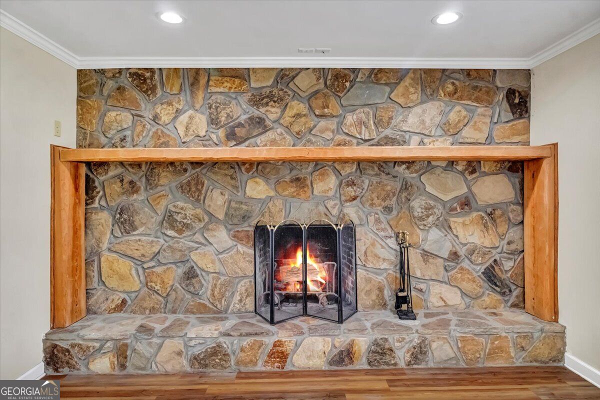 443 Lakeshore Road Property Photo 33