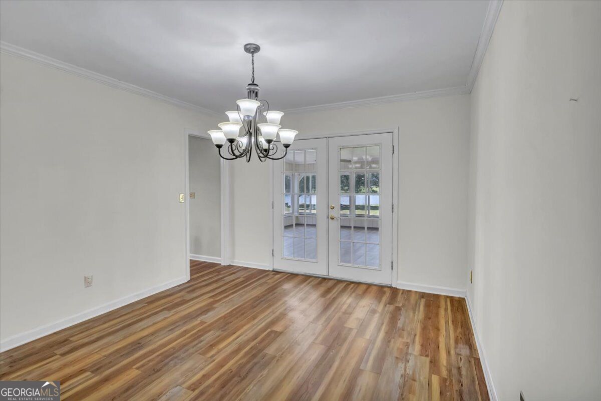 443 Lakeshore Road Property Photo 38