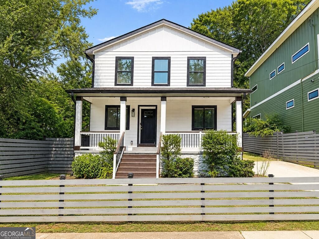 912 Ira Street SW Property Photo 1