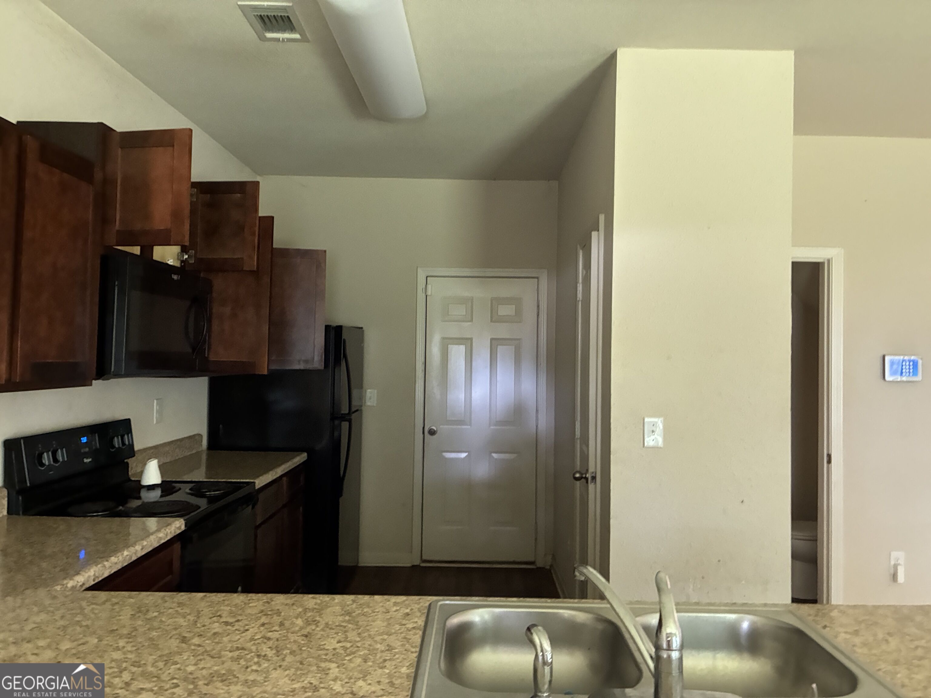 10990 Wheeler Trace Property Photo 5
