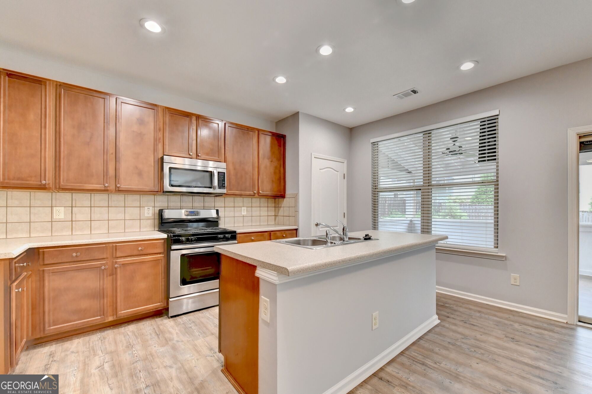 515 Creekshire Circle Property Photo 14