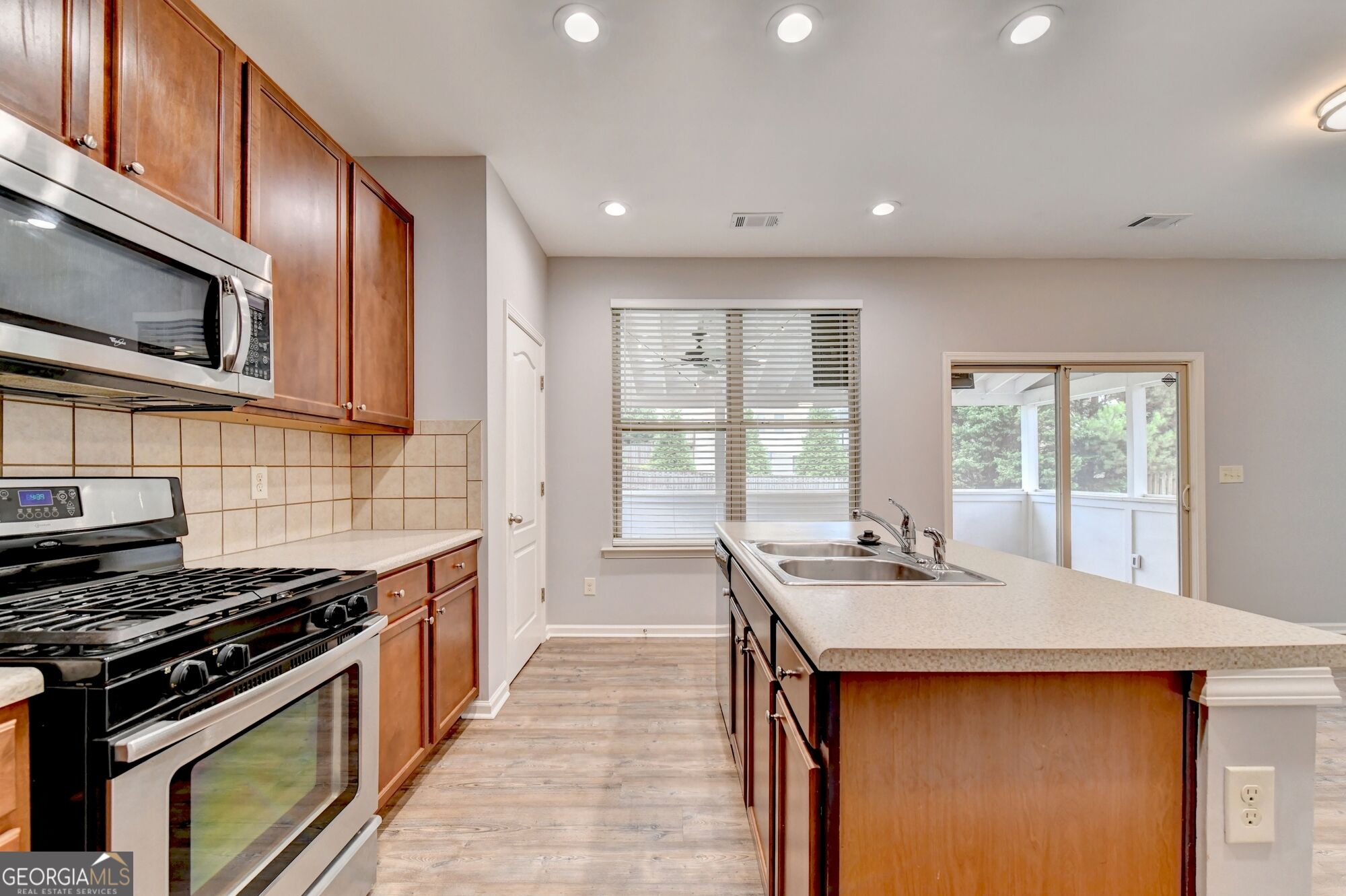 515 Creekshire Circle Property Photo 17