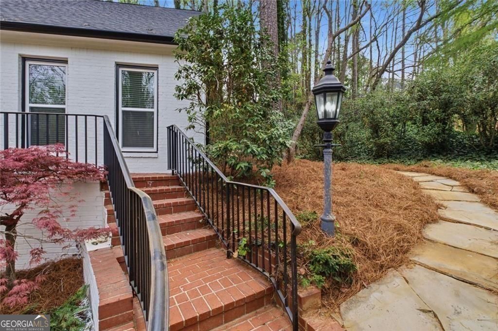 7170 Riverside Drive Nw Property Photo 5