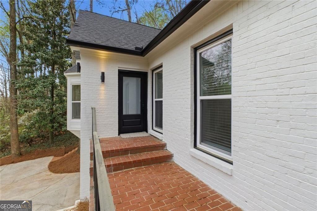 7170 Riverside Drive Nw Property Photo 6