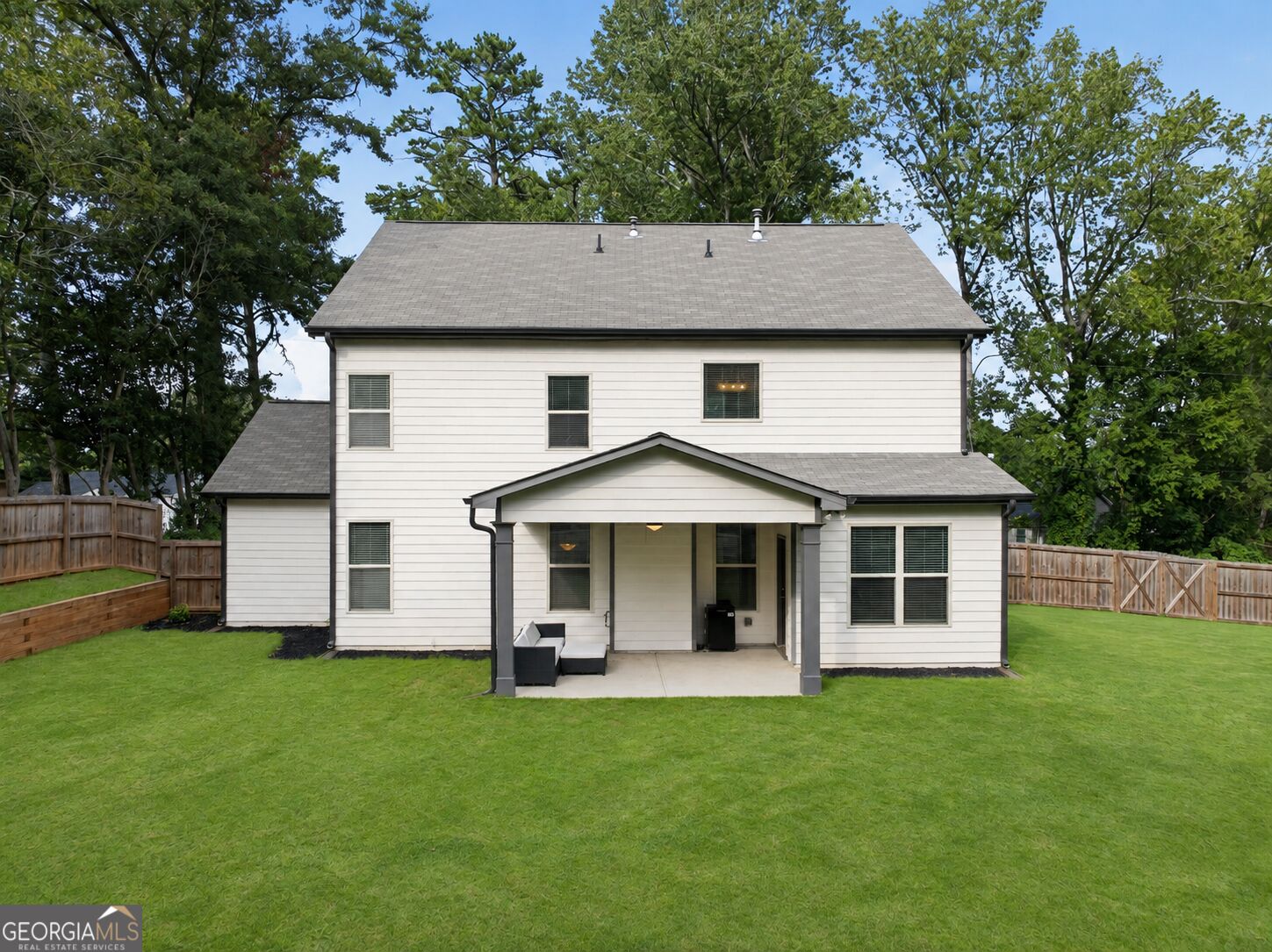 249 Borders Street Property Photo 3