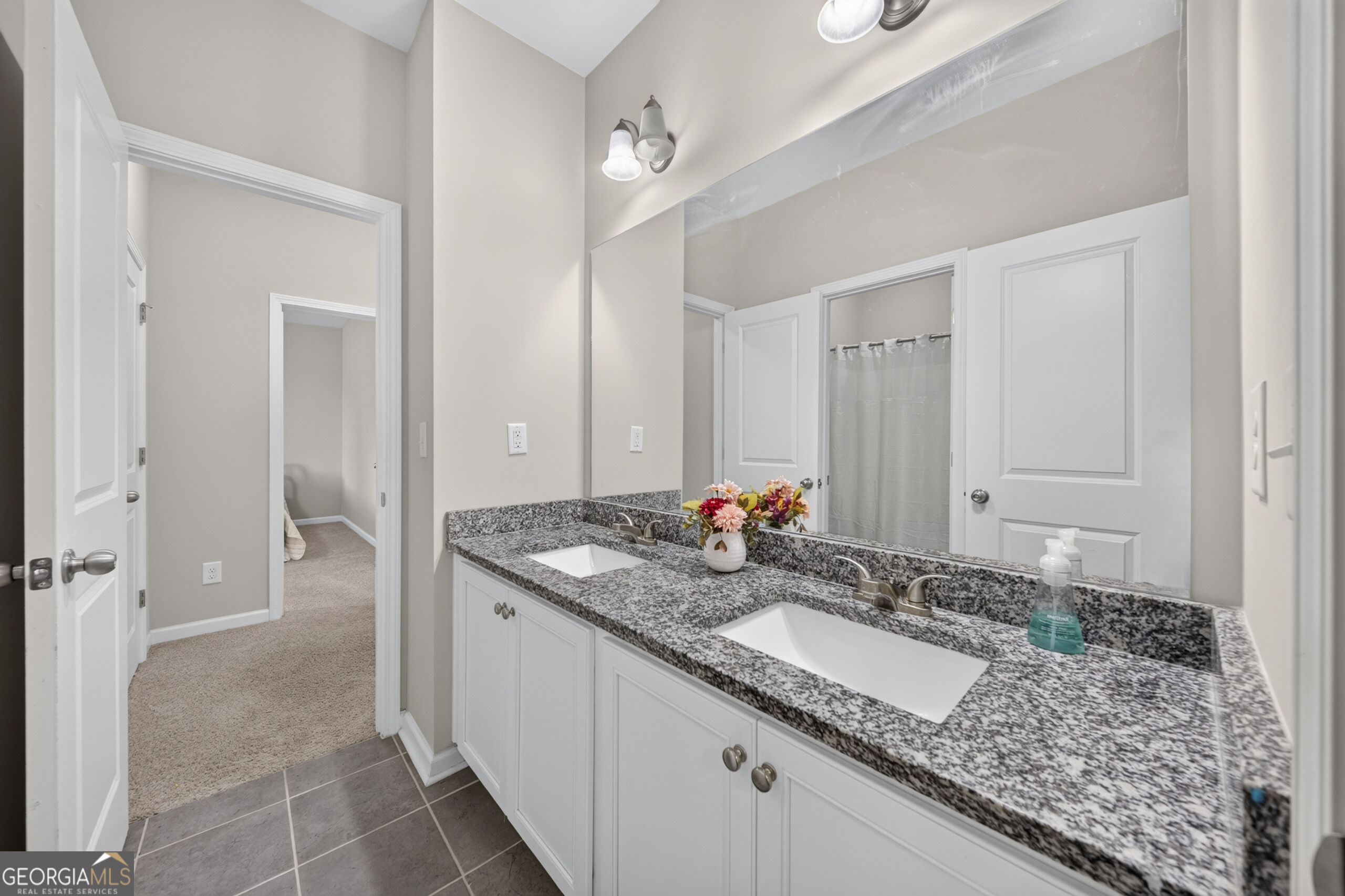 249 Borders Street Property Photo 38
