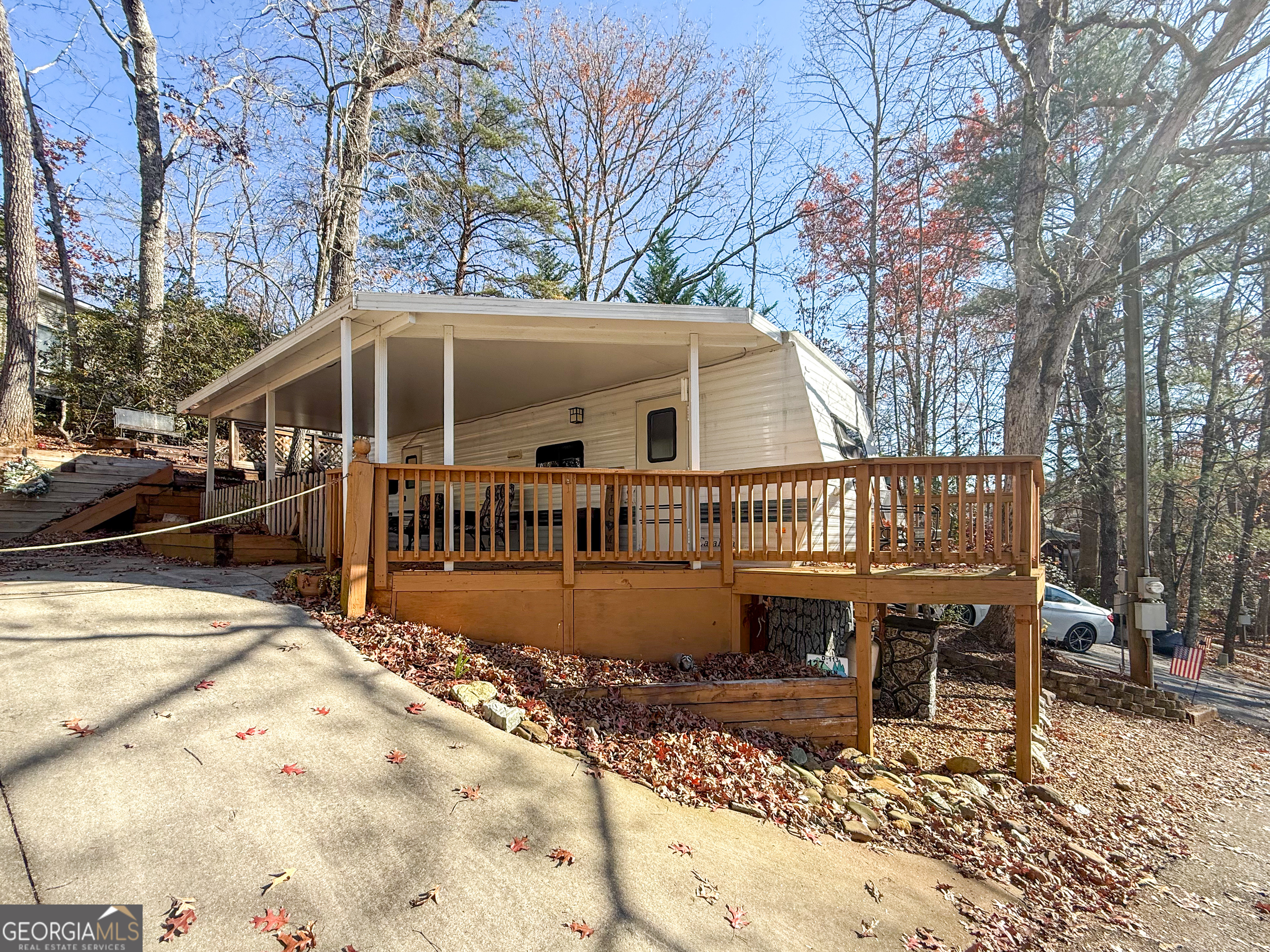 127 Rocky Lane Property Photo 1