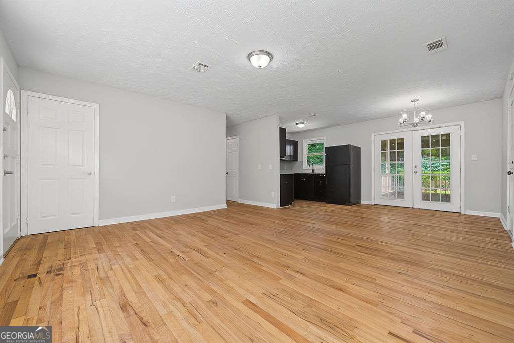 3740 Lavilla Drive Property Photo 7