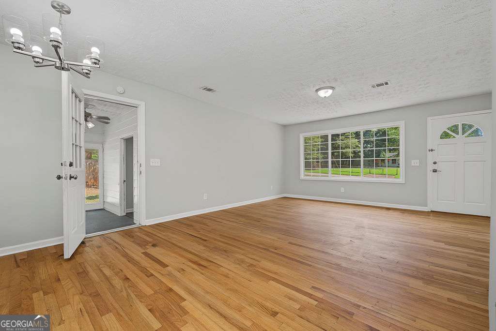 3740 Lavilla Drive Property Photo 10