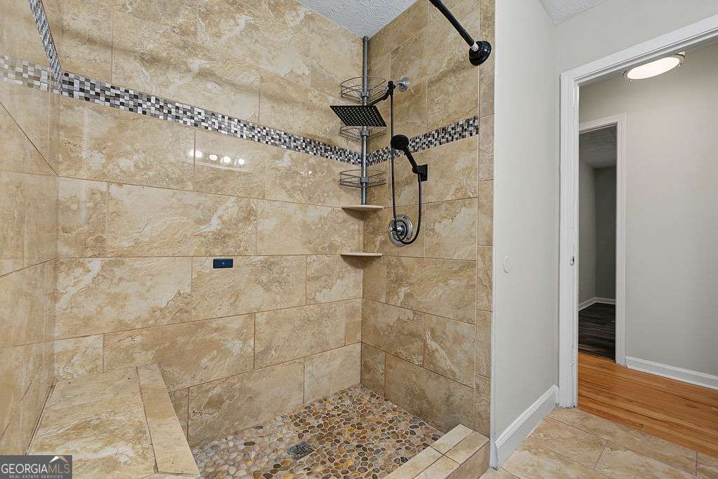 3740 Lavilla Drive Property Photo 16