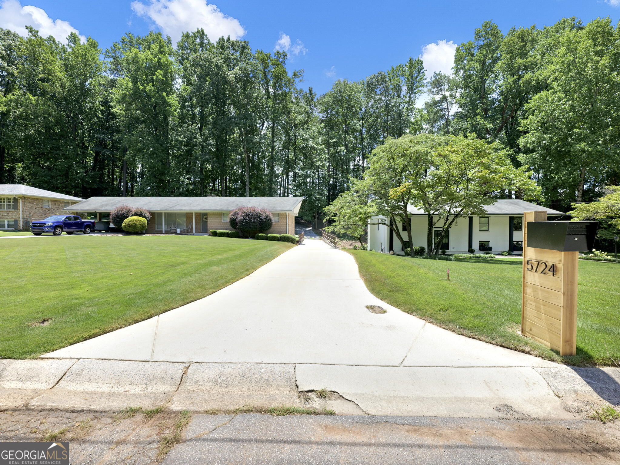 5724 Kayron Drive Property Photo 39