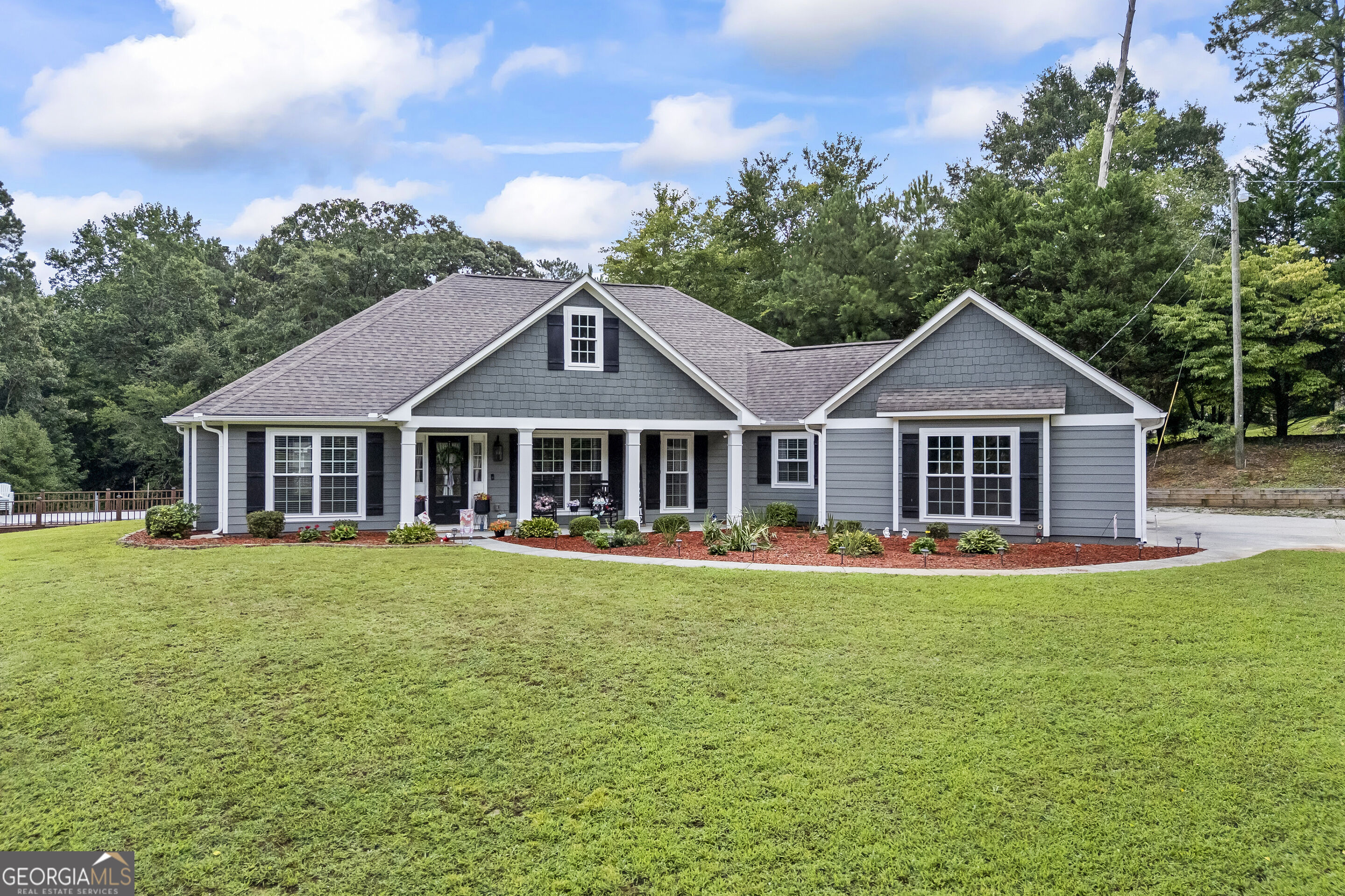 2005 Troy Smith Road Property Photo 1