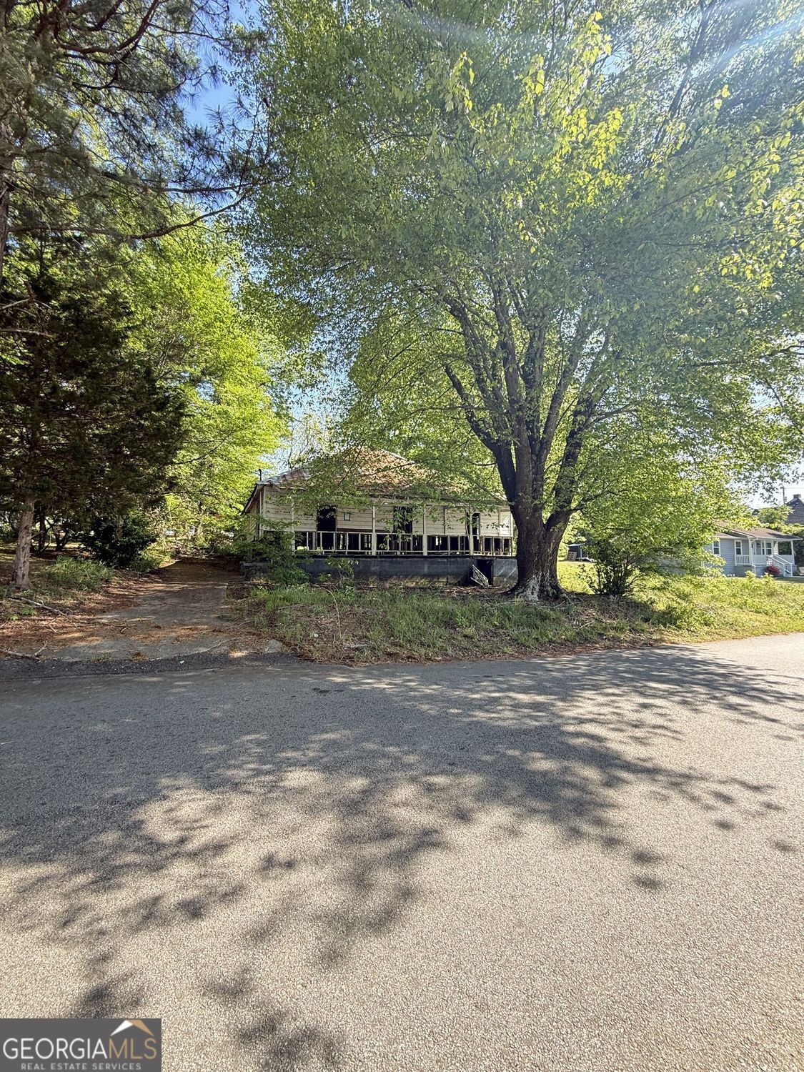 6648 Ridge Avenue Property Photo 6