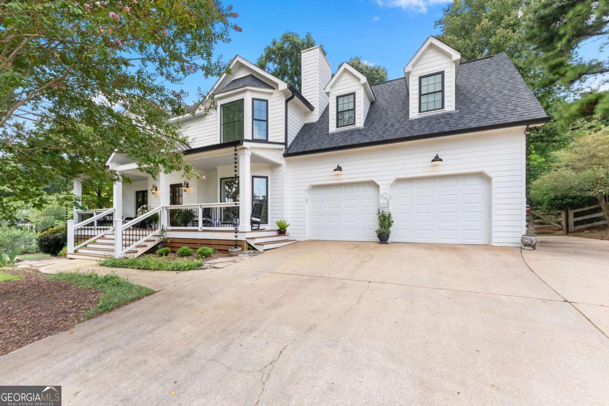 1615 Bluewater Court Property Photo 1