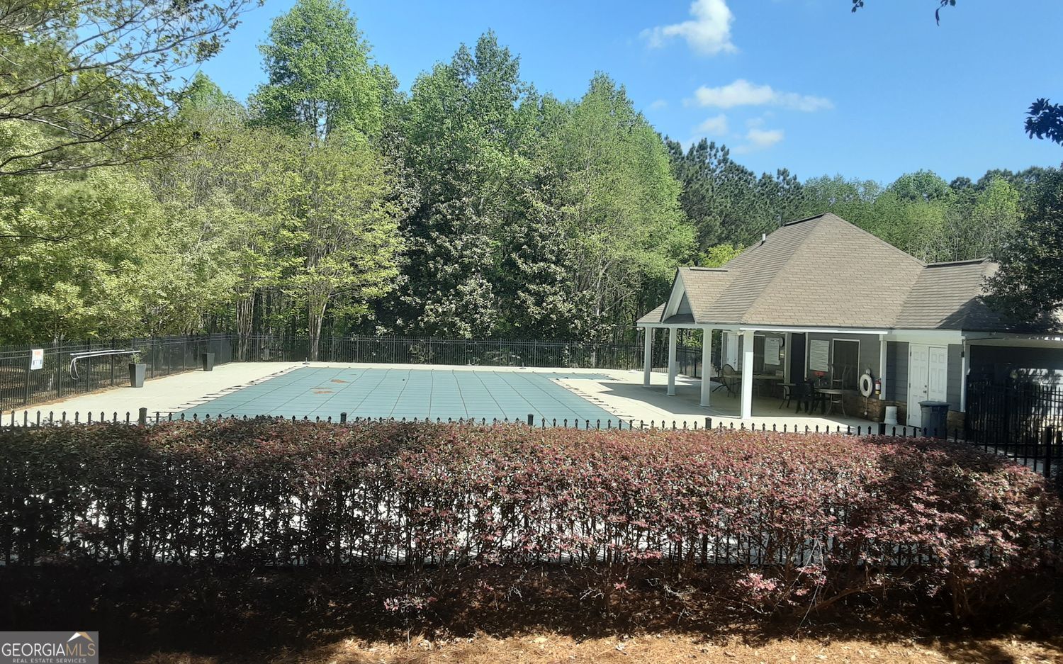 132 Lakeshore Parkway Property Photo 9