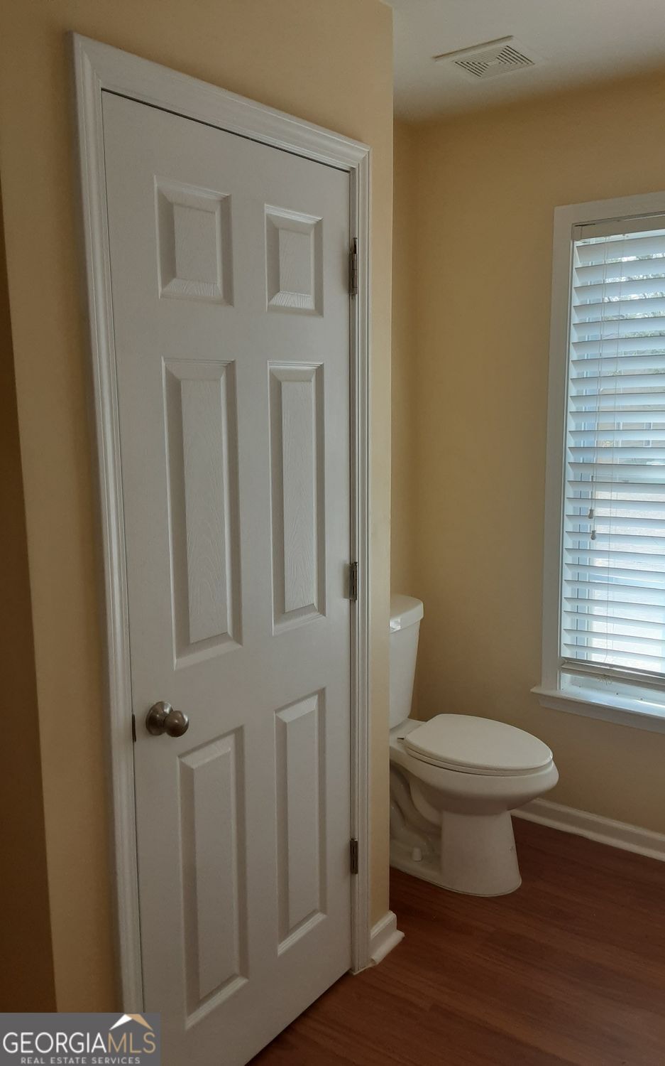 132 Lakeshore Parkway Property Photo 38