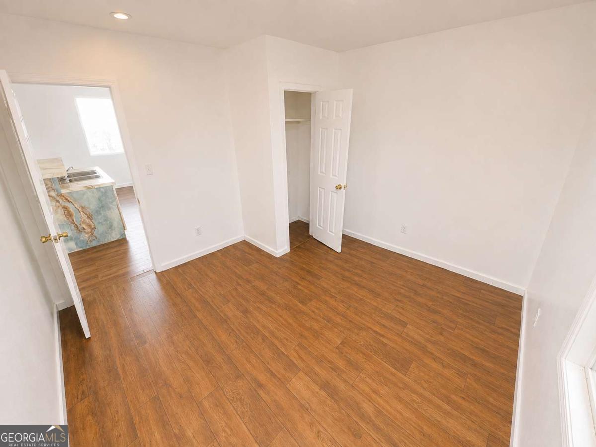 140 E Hamm Road Property Photo 10