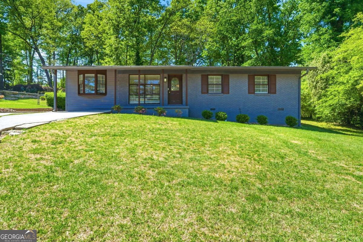 2725 Shoreland Drive Sw Property Photo 1