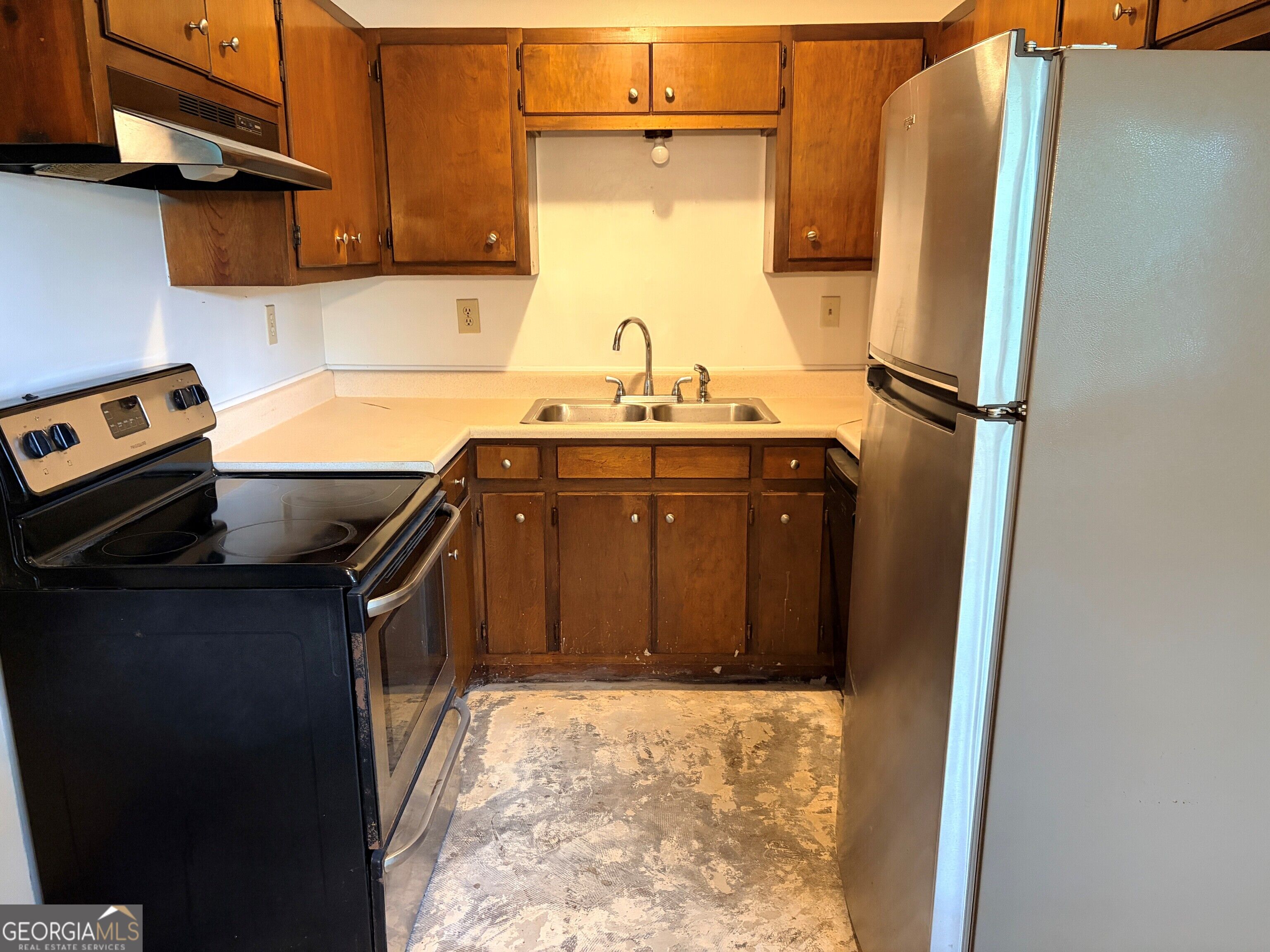861 Eva Kennedy Road Property Photo 4