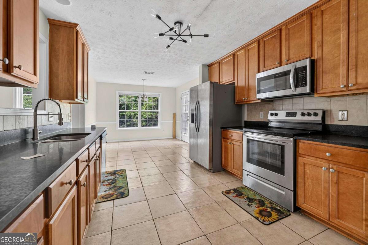 3410 Garden Mist Circle Property Photo 16