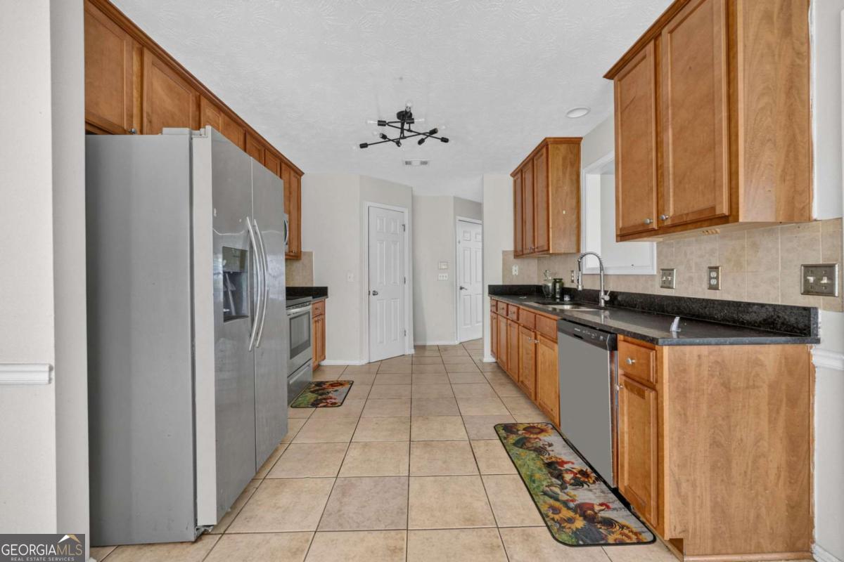 3410 Garden Mist Circle Property Photo 18