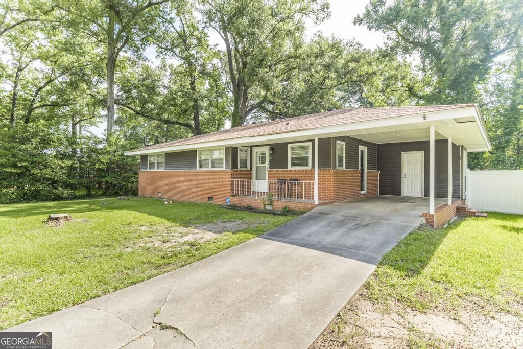 800 Briarcliff Road Property Photo 2