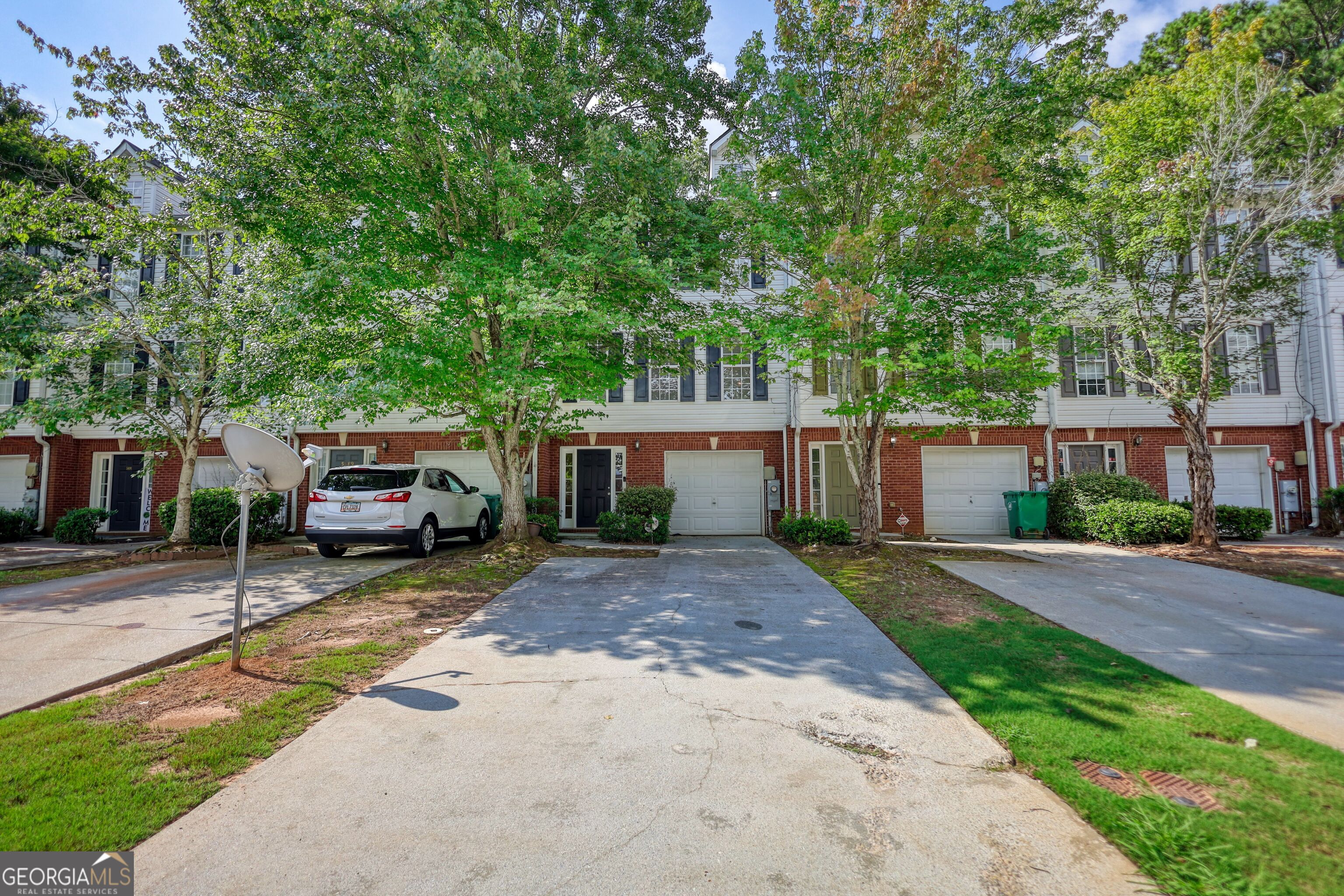 5687 Strathmoor Manor Circle Property Photo 1