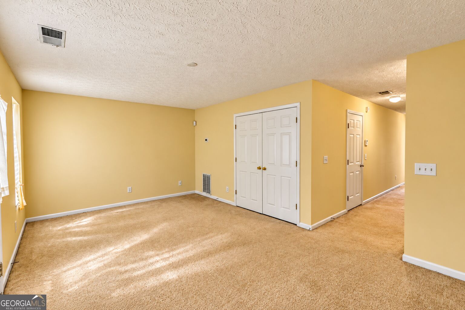5687 Strathmoor Manor Circle Property Photo 7