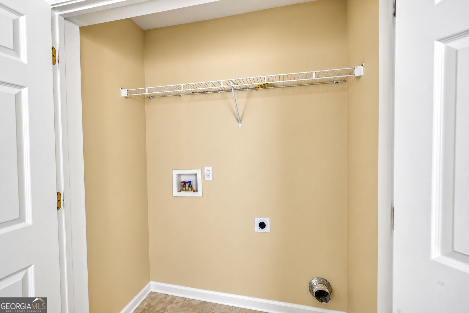 5687 Strathmoor Manor Circle Property Photo 8