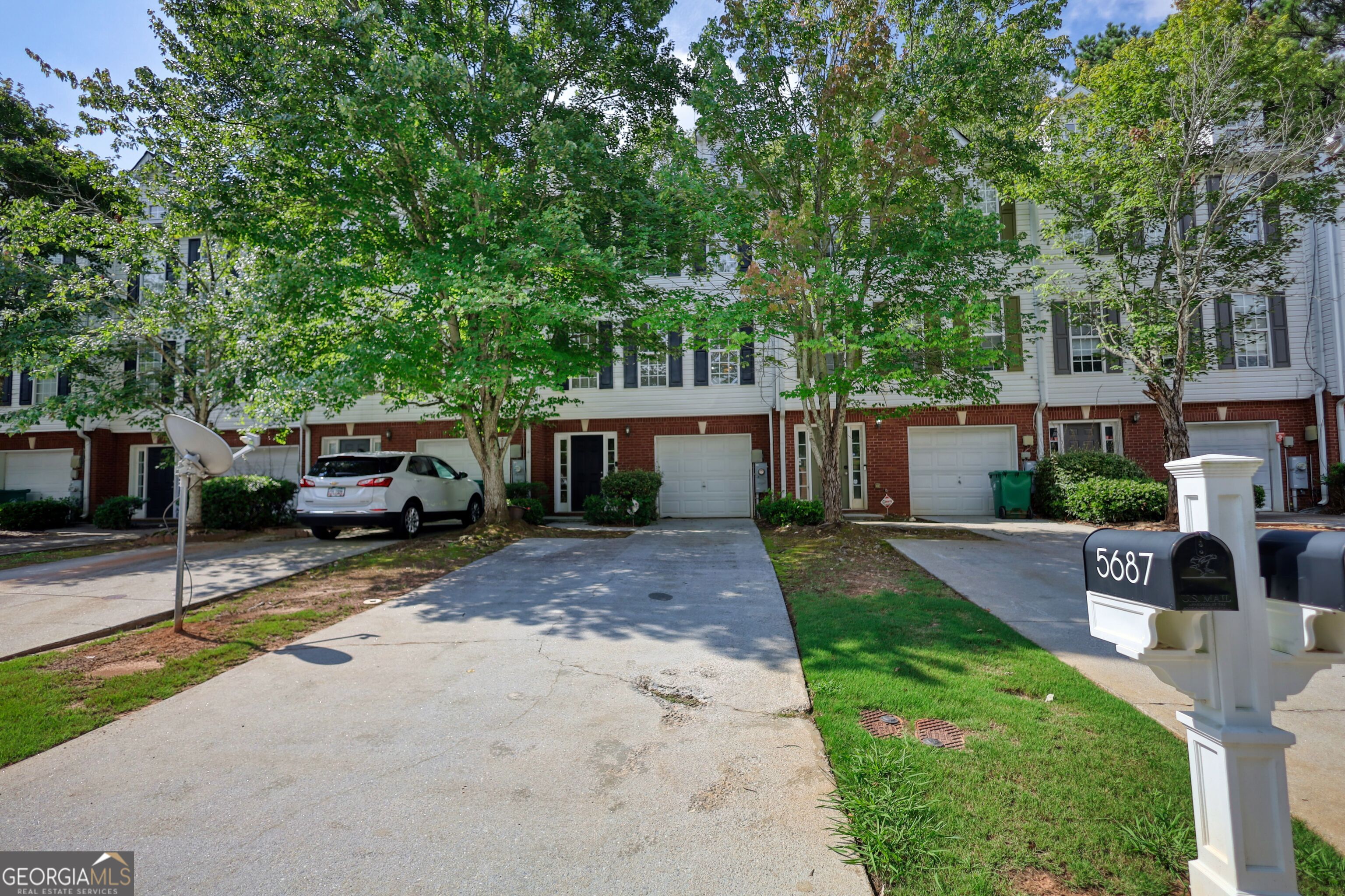 5687 Strathmoor Manor Circle Property Photo 34