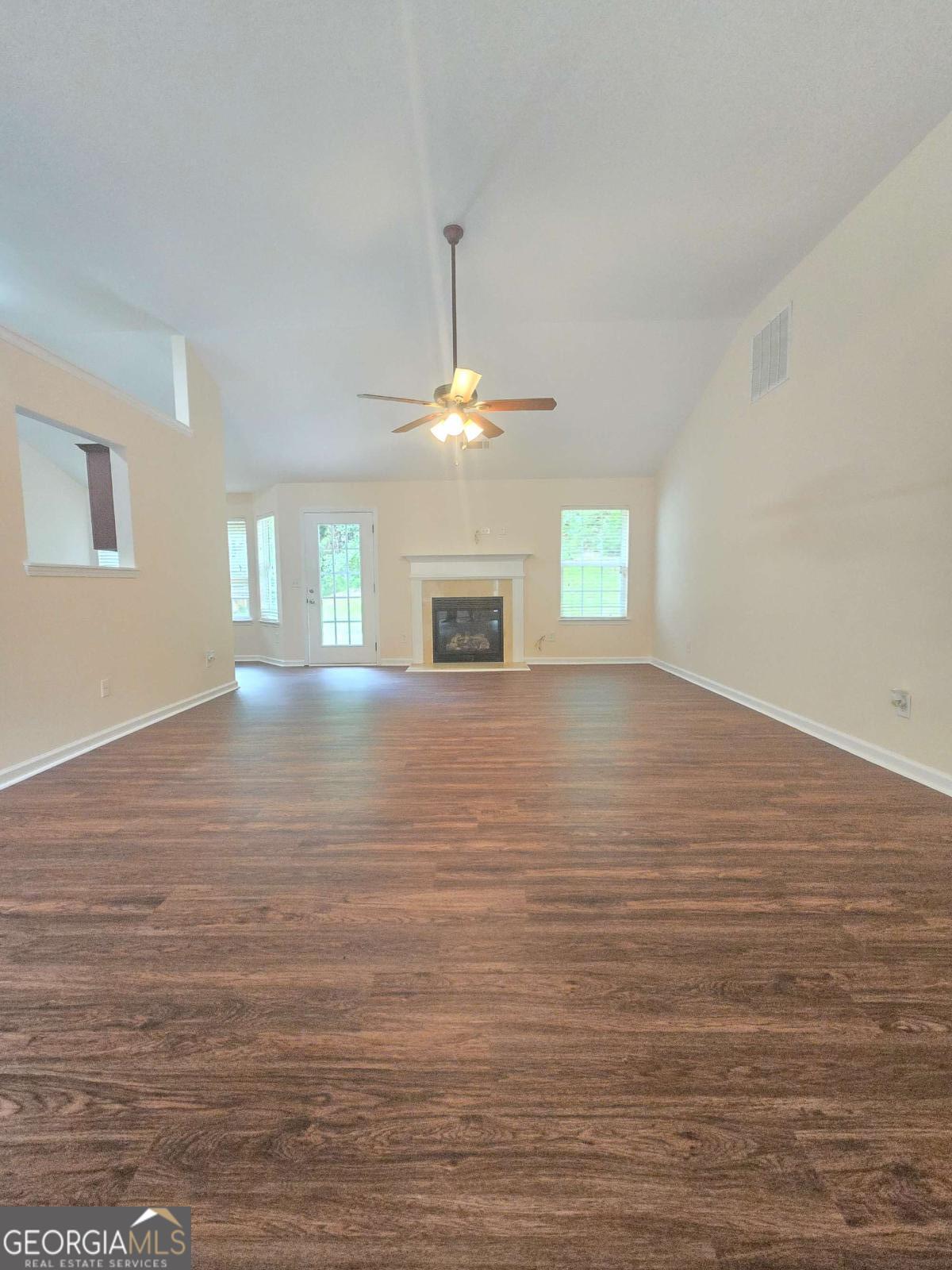 2145 Mina Lane Drive Property Photo 7